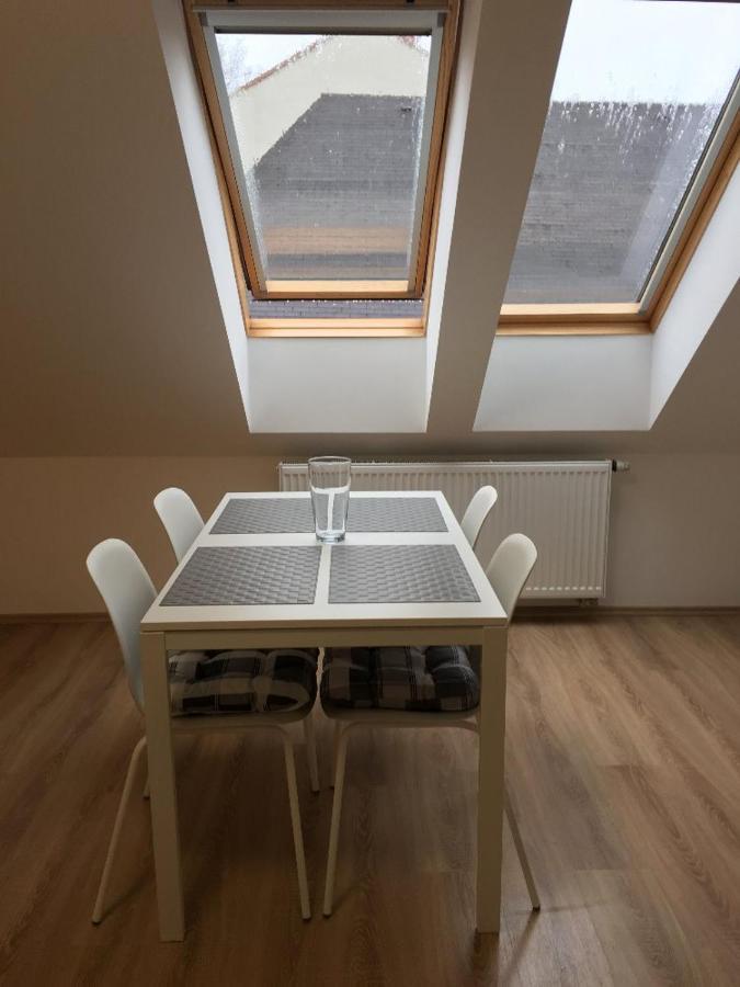 Apartman Kamenice Kamenice nad Lipou Luaran gambar