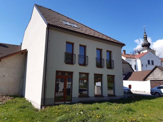 Apartman Kamenice Kamenice nad Lipou Luaran gambar